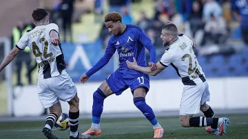 Щур мач! Левски надви Локомотив, дръпна пред Лудогорец