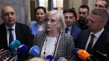 Искра Михайлова: "Магазин за хората" е успешна и работеща инициатива