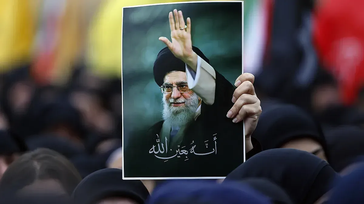 Почина и вдовицата на Хаменей