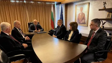 Ето кой регистрира партията на Радев