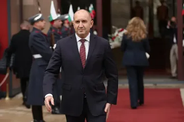 Радев с първи думи след регистрацията за изборите. Посланието