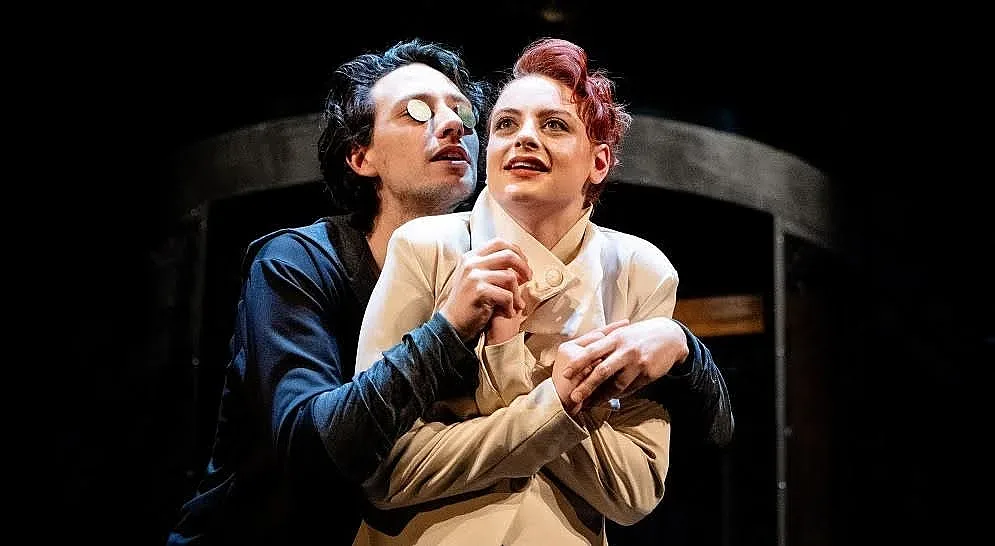 Дъщерята на Вергов проби във Военния театър