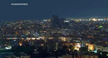 Израел удря едновременно в Иран и Ливан, разпореди масови евакуации