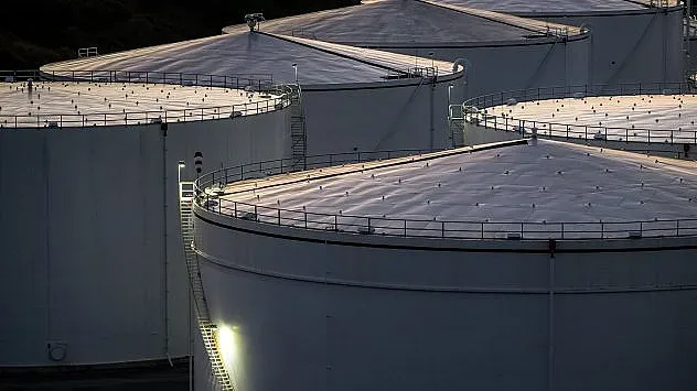 Петролът подскача, Иран ще стреля по кораби в Ормузкия проток