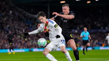 Лийдс рухна у дома срещу Съндърланд, Груев започна титуляр