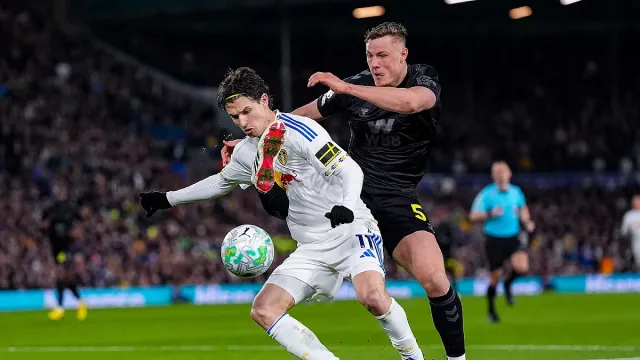 Лийдс рухна у дома срещу Съндърланд, Груев започна титуляр