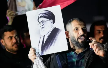 Полетяха заплахи от властта към населението в Иран