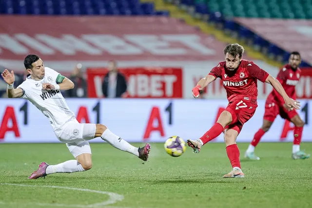 ЦСКА проби Ботев Враца и влезе в Топ 3