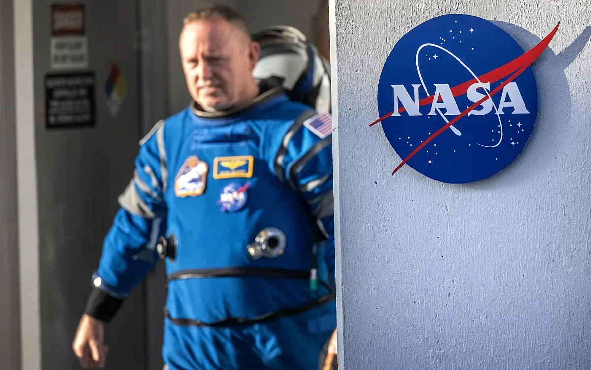 "Боинг" с историческо изстрелване (Снимки)