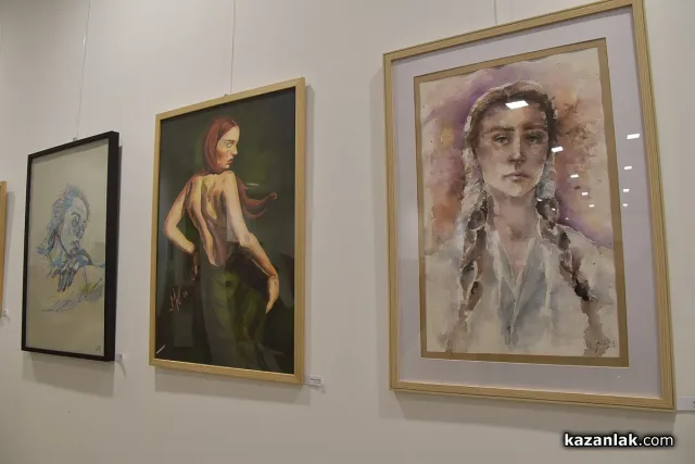 Традиционната изложба “Женското начало“ представи красота, талант и вдъхновение в Казанлък