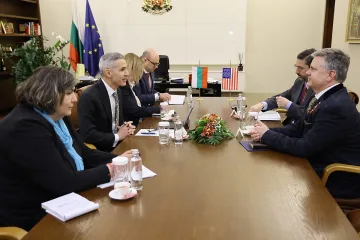 Гюров на важна среща с посланика на САЩ у нас