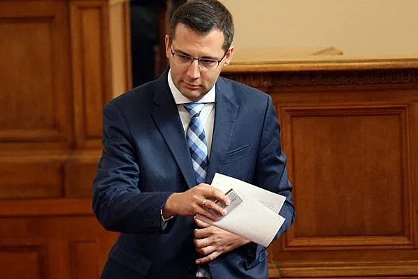 Станислав Анастасов попиля Гюров. Разкри тайна уговорка