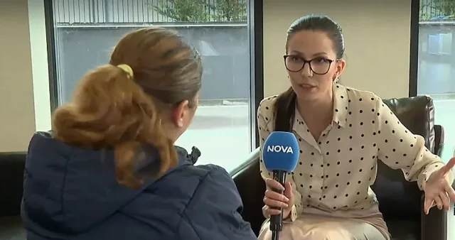 Майката на близнаците иска да си ги вземе, но е крайно бедна 