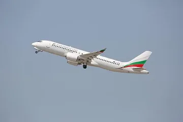 Външно: Над 1000 българи са евакуирани от ОАЕ за 3 дни