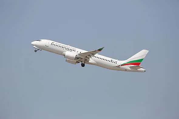 Външно: Над 1000 българи са евакуирани от ОАЕ за 3 дни