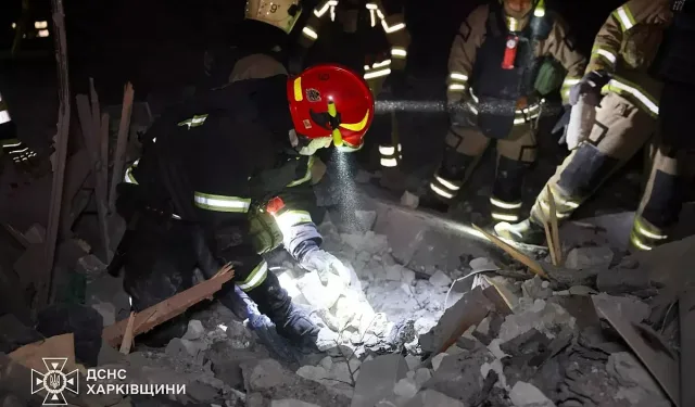 Руски ракетен удар по Харков уби деца и разруши жилищна сграда