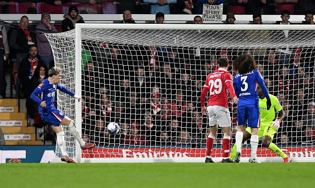 Челси се измъкна от сензационен резил за Купата на Англия