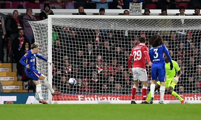 Челси се измъкна от сензационен резил за Купата на Англия