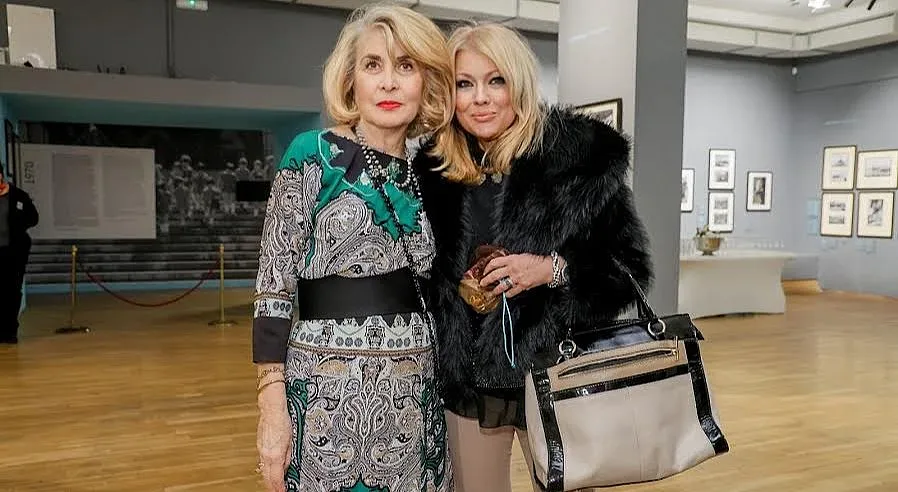 Французи и франкофони празнуваха юбилей в Градската галерия