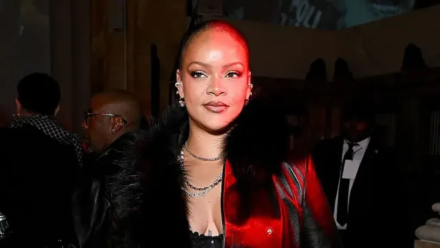 Домът на Риана - под обстрел