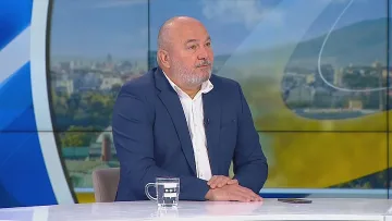 Дацов: Туризмът е под риск, а бюджетът виси на политически игри