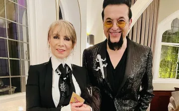 Евгени Минчев отличи световна дизайнерка