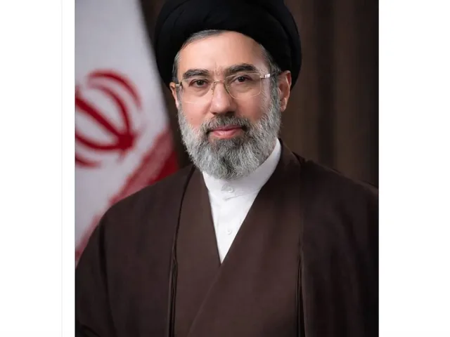 Ударен е и новият аятолах на Иран