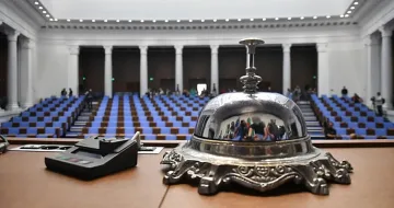 Извънредно заседание на парламента заради цените на горивата