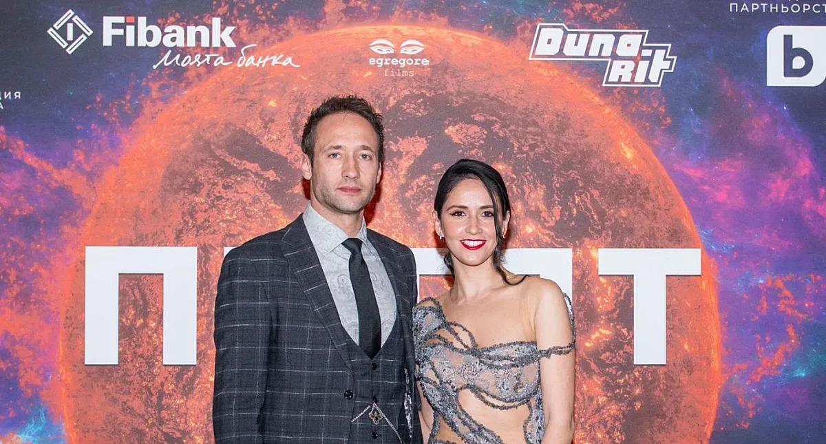 Дарин Ангелов се вкара в дълбока връзка със златно момиче