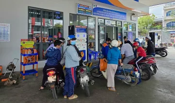 Горивната криза застигна Далечния изток. Правителства пращат хората вкъщи