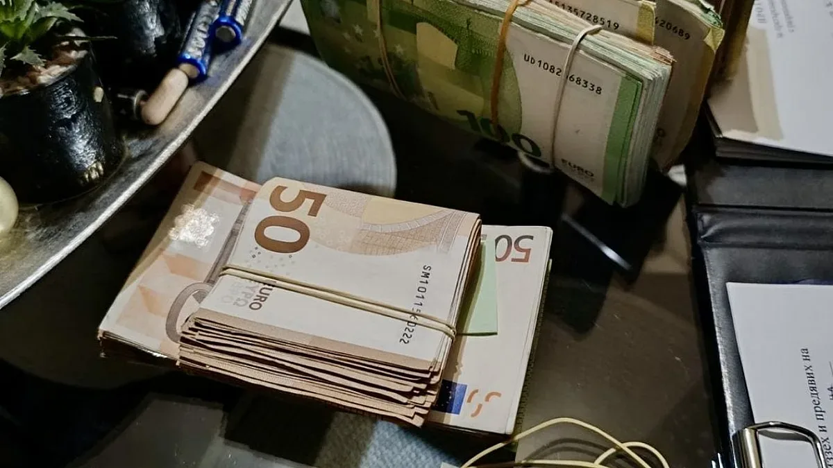 Закопчаха голяма група сводници и рекетьори в Банско