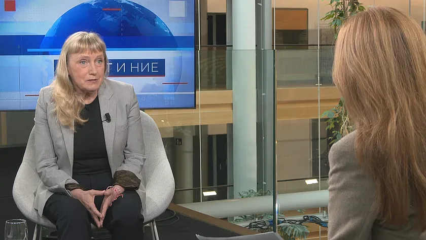 Елена Йончева с тревожна прогноза. 500 000 мигранти