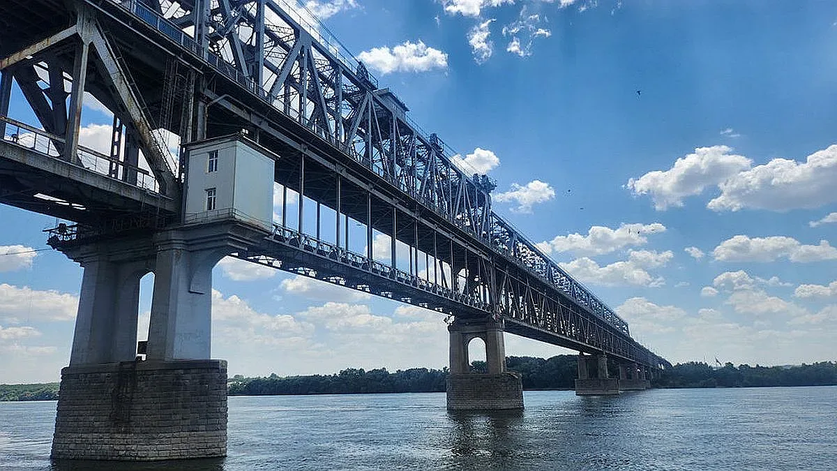 Спират движението по Дунав мост при Русе за пет часа