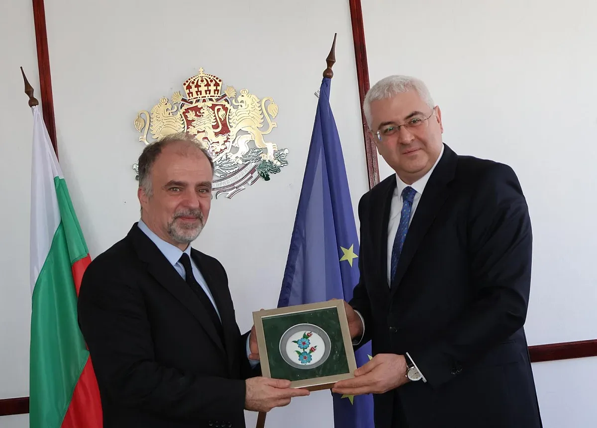 Посланикът на Турция в София се срещна с Найден Тодоров. Обсъдиха ключова среща на върха 