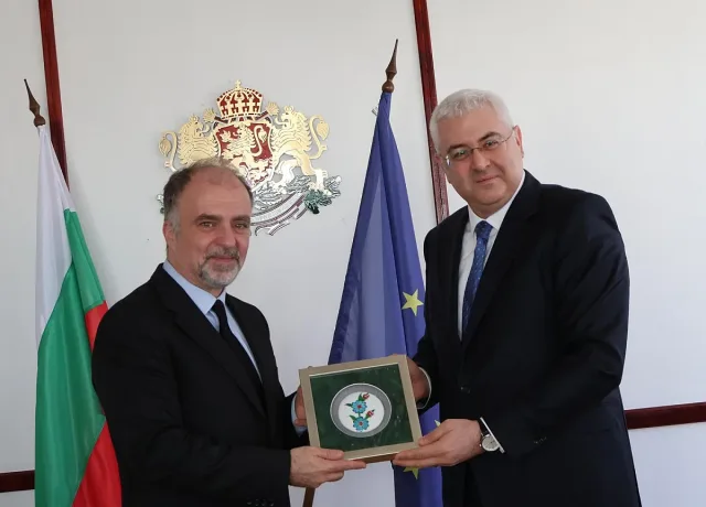 Посланикът на Турция в София се срещна с Найден Тодоров. Обсъдиха ключова среща на върха 