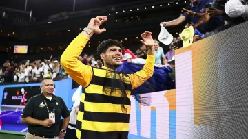 Алкарас продължава победната серия, чака Медведев на полуфинал