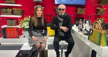 Роко Бароко прати автографи в София