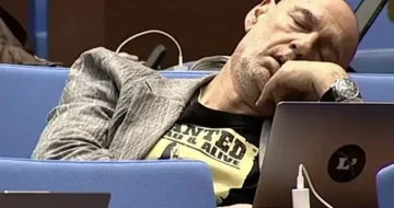 Любен Дилов изби рибата с отговора за хъркането