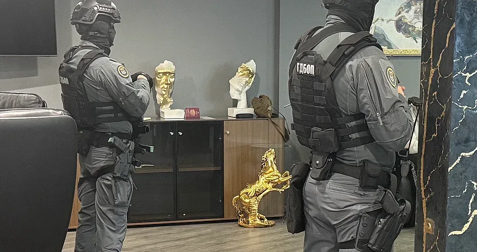 Задържаха "Бандата на Близнаците" - сред тях са бивши полицаи