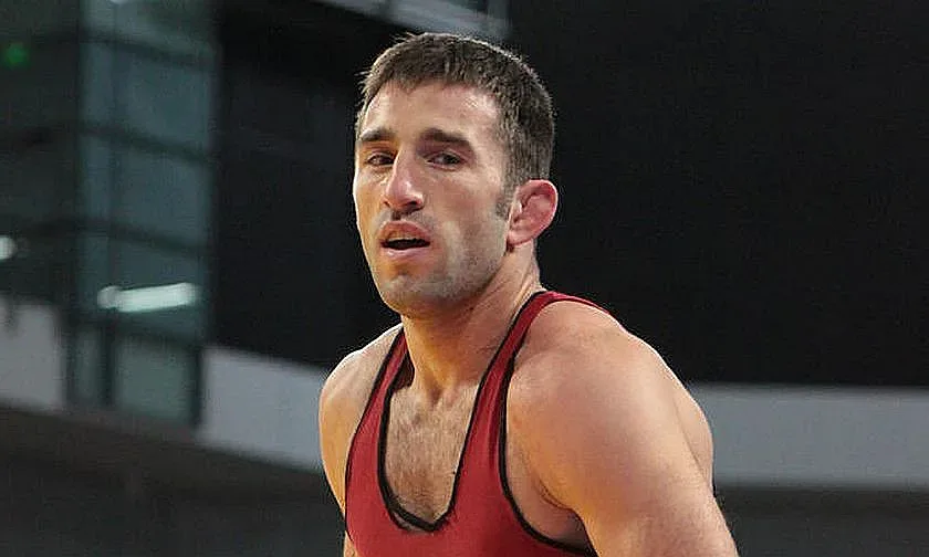 Борецът проговори! Хвърлил ли е бой на Светлана Гущерова