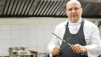 Шеф Манчев влуди всички. Каза колко струва тараторът "Мишлен"