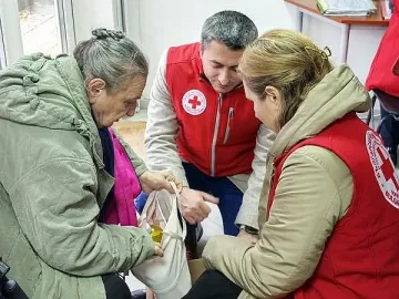 БЧК започна раздаването на хранителни пакети на социалнослабите в общината