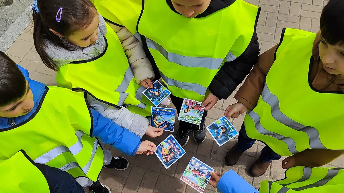 Деца от Казанлък станаха посланици на пътната безопасност