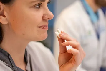 Стресът превзема младите: 85% търсят спасение в малки ритуали