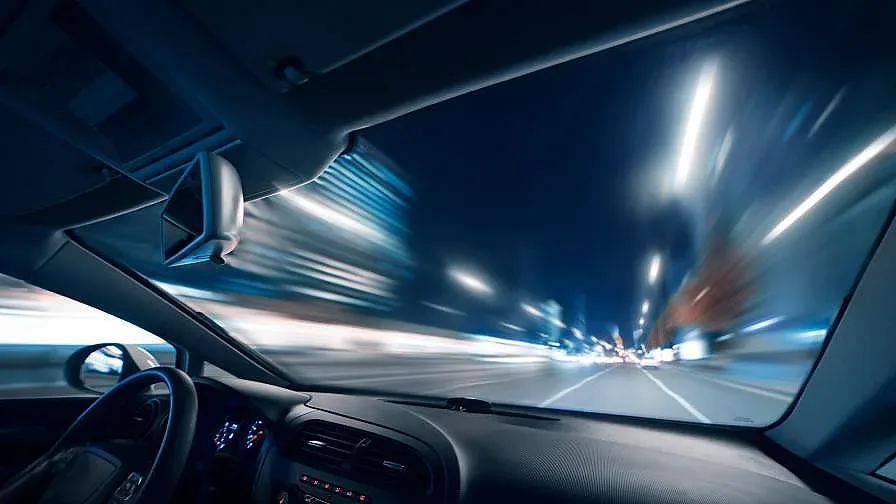 Нова лудост на пътя. 182 км/ч (СНИМКА)