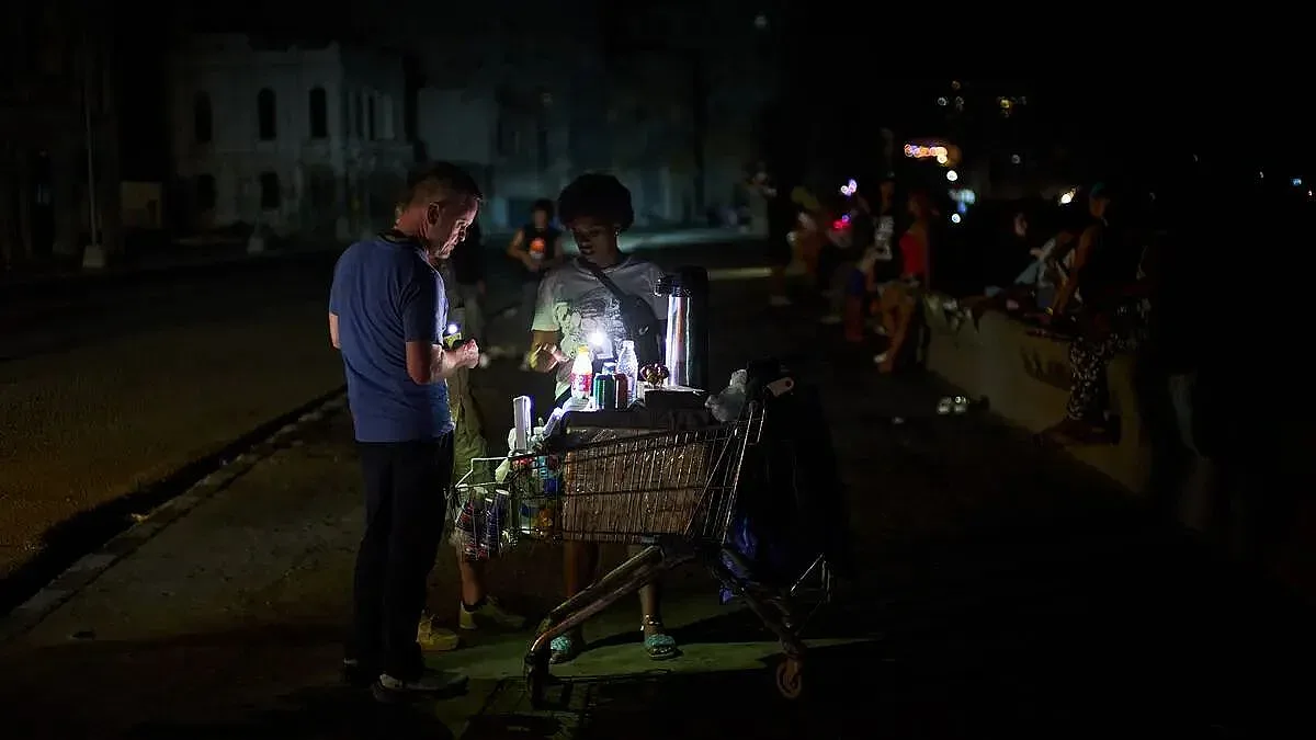 Куба отново потъна в мрак след срив на електропреносната мрежа