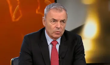 Просветният министър алармира! Риск от натиск в училищата преди изборите