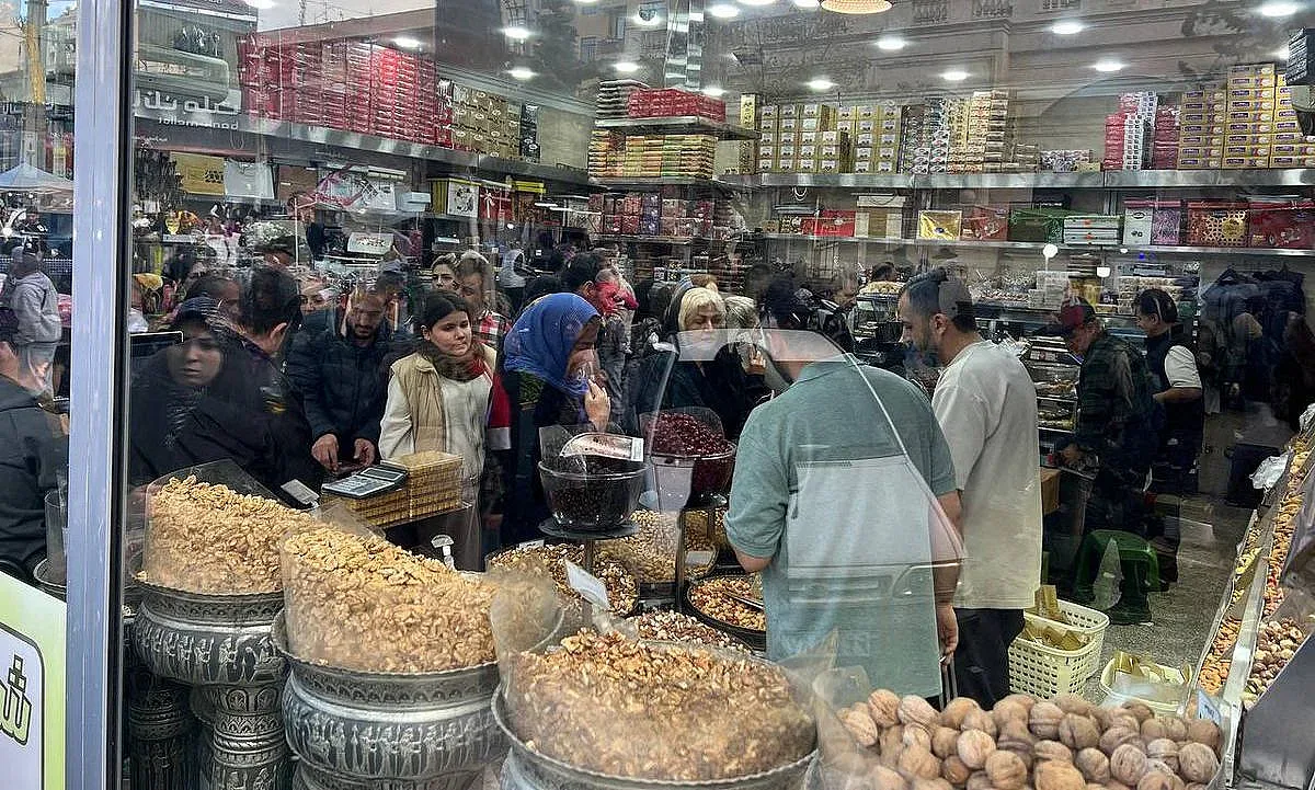 Паника в Техеран след размяната на заплахи за Ормузкия проток