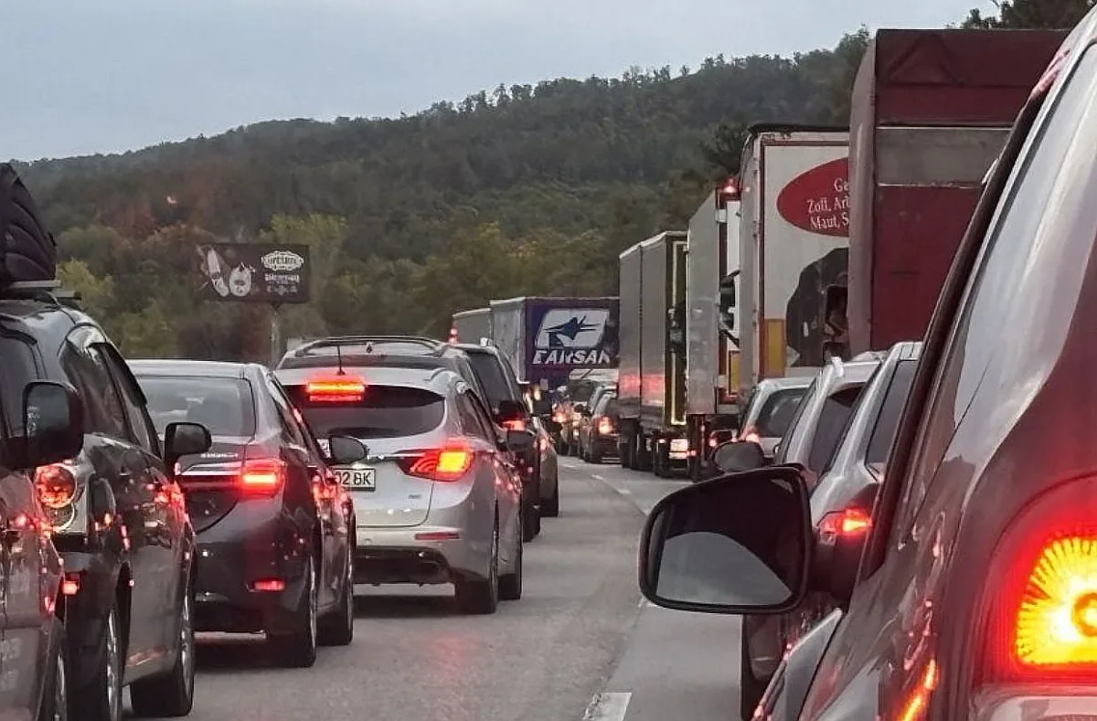 Протест на пътната помощ блокира магистрала Тракия до София