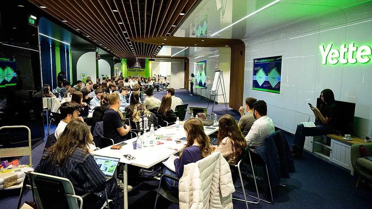 Близо 70 ученици разработиха свои бизнес идеи в практически уъркшоп на Yettel